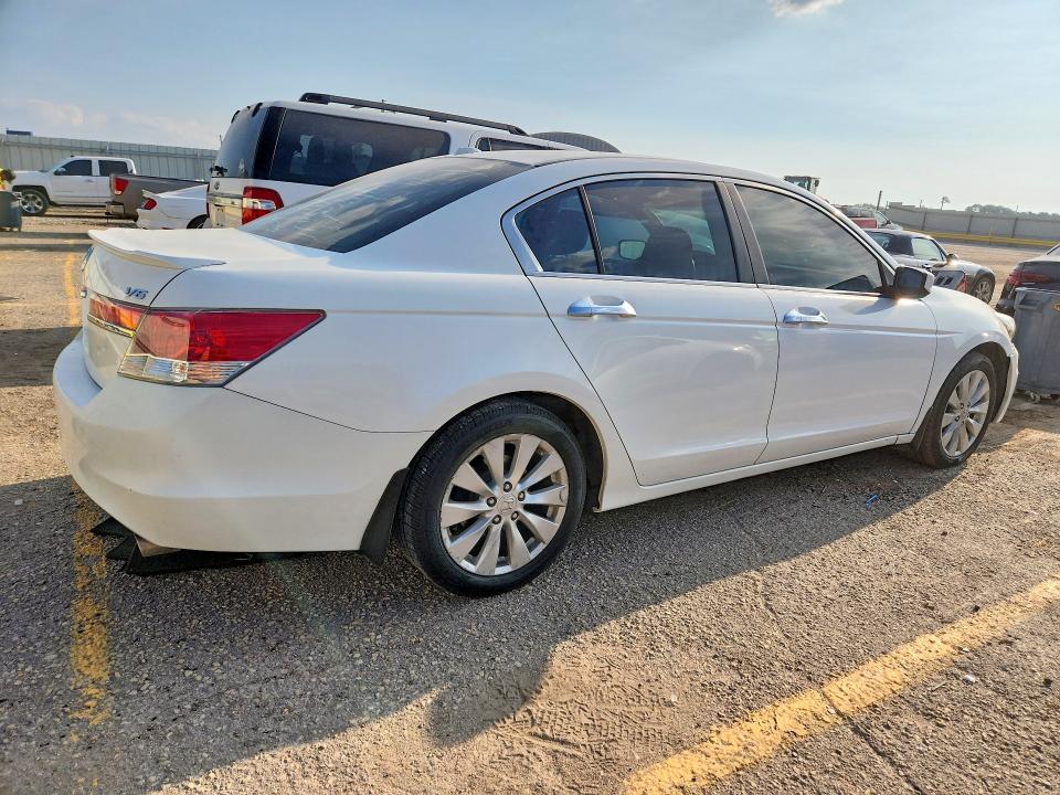 Aukcja sprzedaży 2012 Honda Accord, vin: 1HGCP3F86CA008353, numer aukcji: 61233056