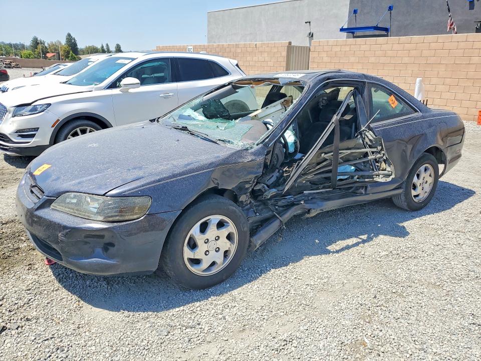 Auction sale of the 2000 Honda Accord, vin: 1HGCG3176YA008942, lot number: 61392046