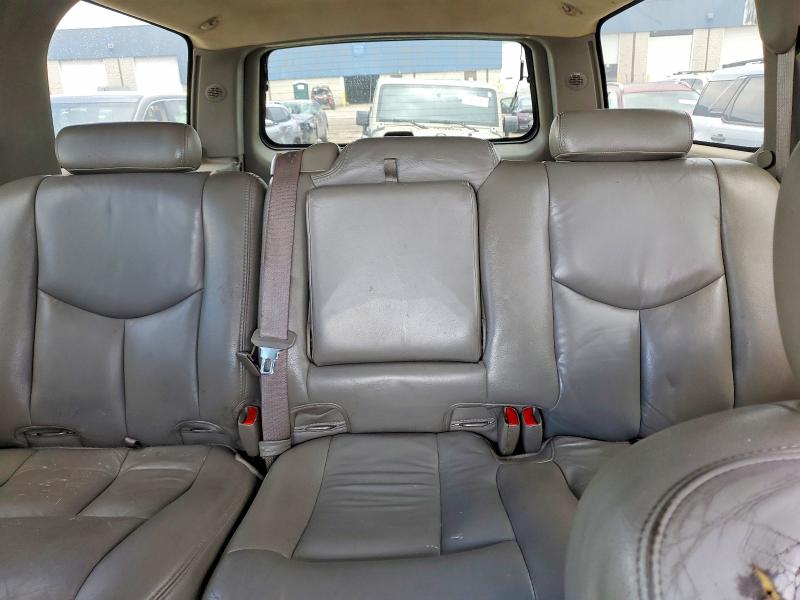 2005 Chevrolet Suburban მანქანა იყიდება აუქციონზე, vin: 3GNEC16Z25G252335, აუქციონის ნომერი: 59401966