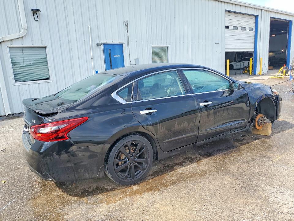 62230946 :رقم المزاد ، 1N4AL3AP0HC242392 vin ، 2017 Nissan Altima مزاد بيع