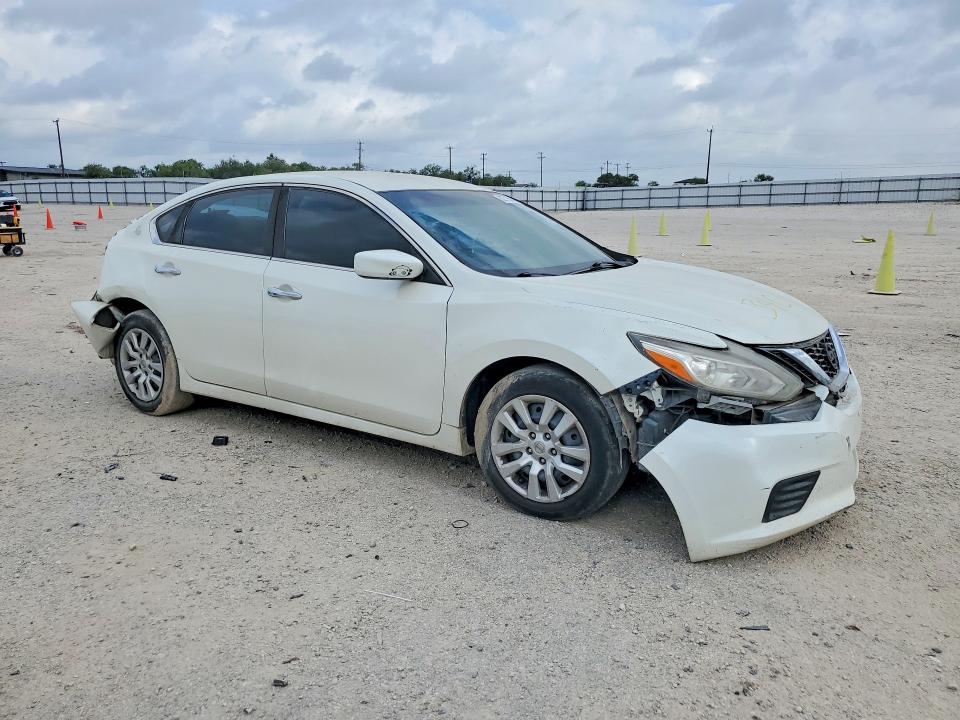 Продаж на аукціоні авто 2016 Nissan Altima, vin: 1N4AL3AP1GC236146, номер лоту: 62715546