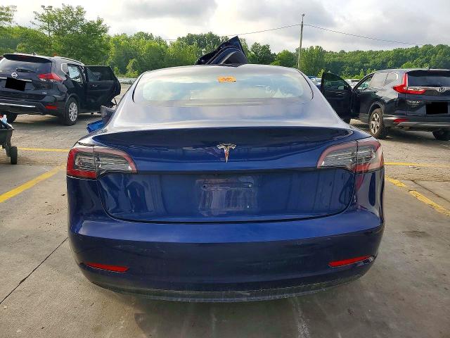 60438896 :رقم المزاد ، 5YJ3E1EA3NF187359 vin ، 2022 Tesla Model 3 مزاد بيع