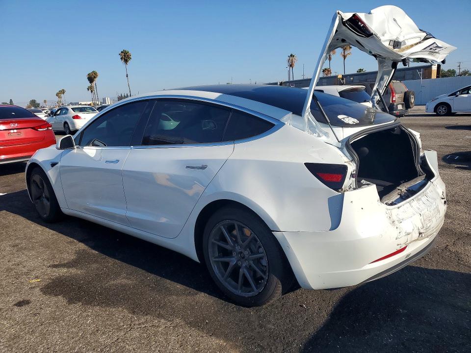 Продаж на аукціоні авто 2018 Tesla Model 3, vin: 5YJ3E1EB7JF100047, номер лоту: 60475116