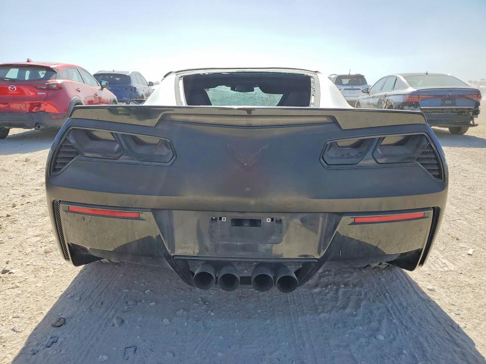 60390056 :رقم المزاد ، 1G1YB2D70F5124550 vin ، 2015 Chevrolet Corvette مزاد بيع