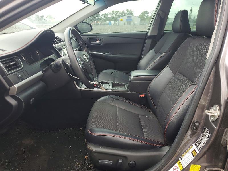 59599686 :رقم المزاد ، 4T1BF1FK4HU811953 vin ، 2017 Toyota Camry مزاد بيع