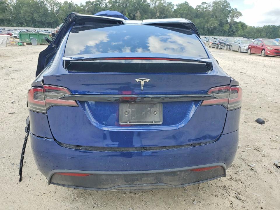 61977476 :رقم المزاد ، 7SAXCBE59PF378614 vin ، 2023 Tesla Model X مزاد بيع