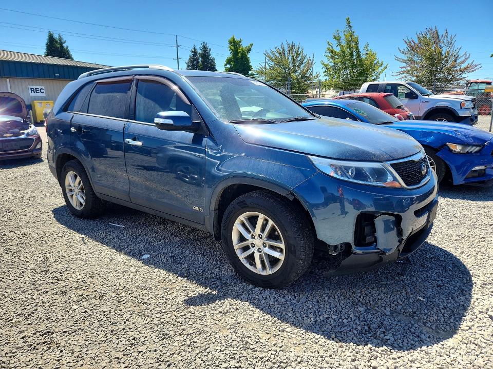 2015 Kia Sorento მანქანა იყიდება აუქციონზე, vin: 5XYKTDA76FG580389, აუქციონის ნომერი: 62618636