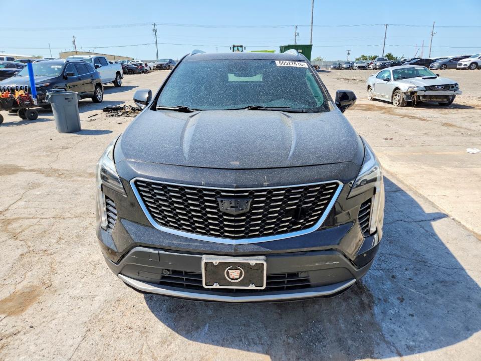 60522616 :رقم المزاد ، 1GYFZDR4XKF117639 vin ، 2019 Cadillac Xt4 مزاد بيع