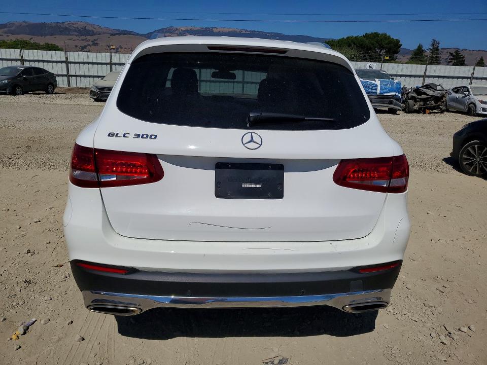60589666 :رقم المزاد ، WDC0G4JB2HF193161 vin ، 2017 Mercedes-benz Glc مزاد بيع