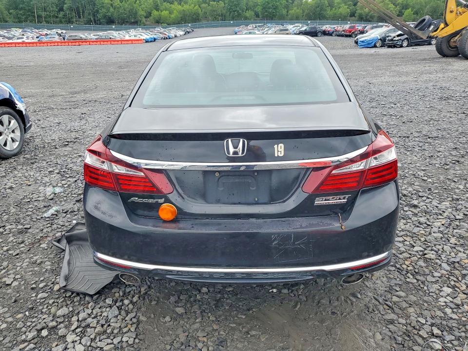 85620795 :رقم المزاد ، 1HGCR2F1XHA184241 vin ، 2017 Honda Accord مزاد بيع