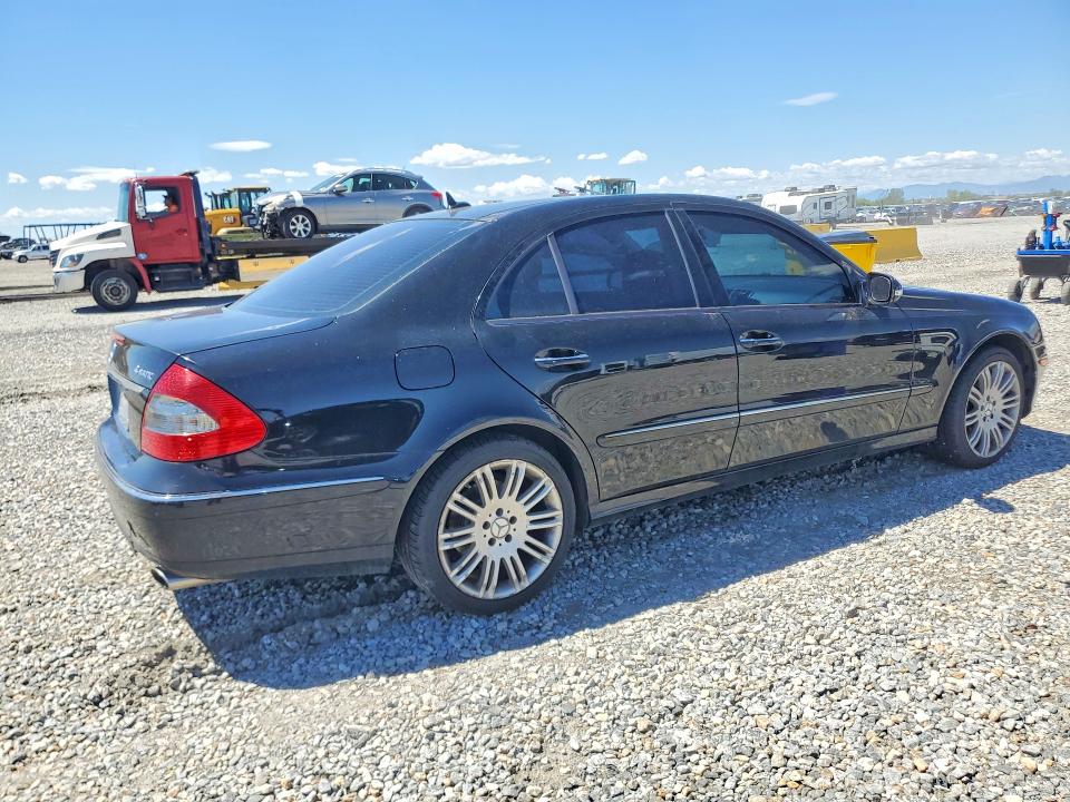 85993545 :رقم المزاد ، WDBUF87X17B170592 vin ، 2007 Mercedes-benz E مزاد بيع
