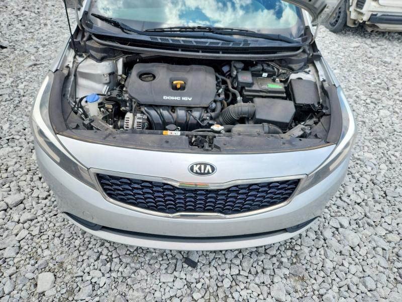 61702136 :رقم المزاد ، 3KPFK4A76HE016231 vin ، 2017 Kia Forte مزاد بيع