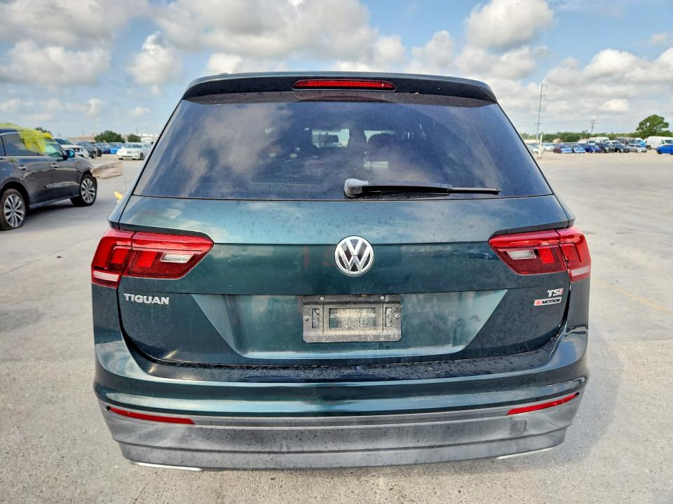 Продаж на аукціоні авто 2018 Volkswagen Tiguan, vin: 3VV0B7AX6JM018968, номер лоту: 63041256
