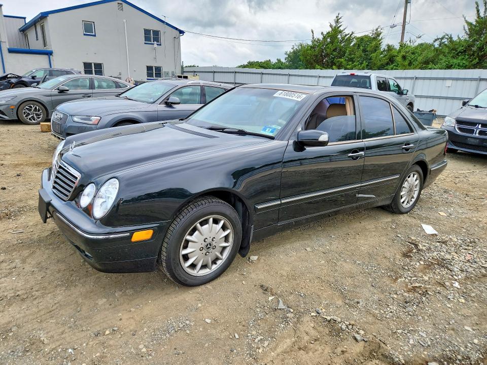 Продажа на аукционе авто 2001 Mercedes-benz E, vin: WDBJF82J41X052469, номер лота: 61800516