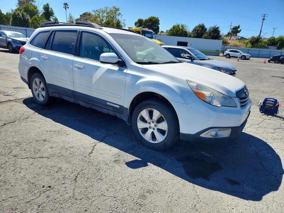 62904886 :رقم المزاد ، 4S4BRBCC0C3209513 vin ، 2012 Subaru Outback مزاد بيع