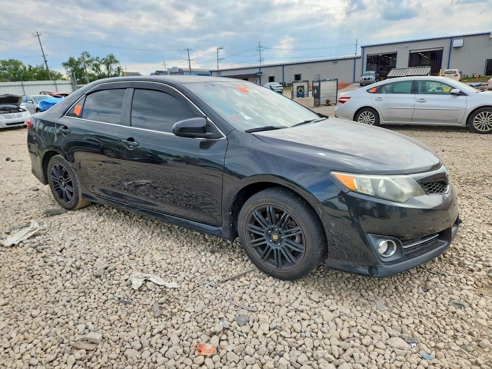 2014 Toyota Camry მანქანა იყიდება აუქციონზე, vin: 4T1BF1FK2EU734947, აუქციონის ნომერი: 62333656