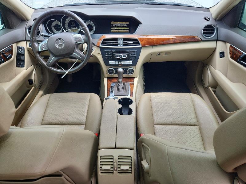 60306526 :رقم المزاد ، WDDGF4HB5CR237910 vin ، 2012 Mercedes-benz C مزاد بيع