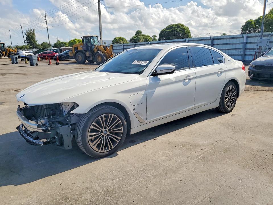 2019 Bmw 530e მანქანა იყიდება აუქციონზე, vin: WBAJA9C54KB392806, აუქციონის ნომერი: 62105286