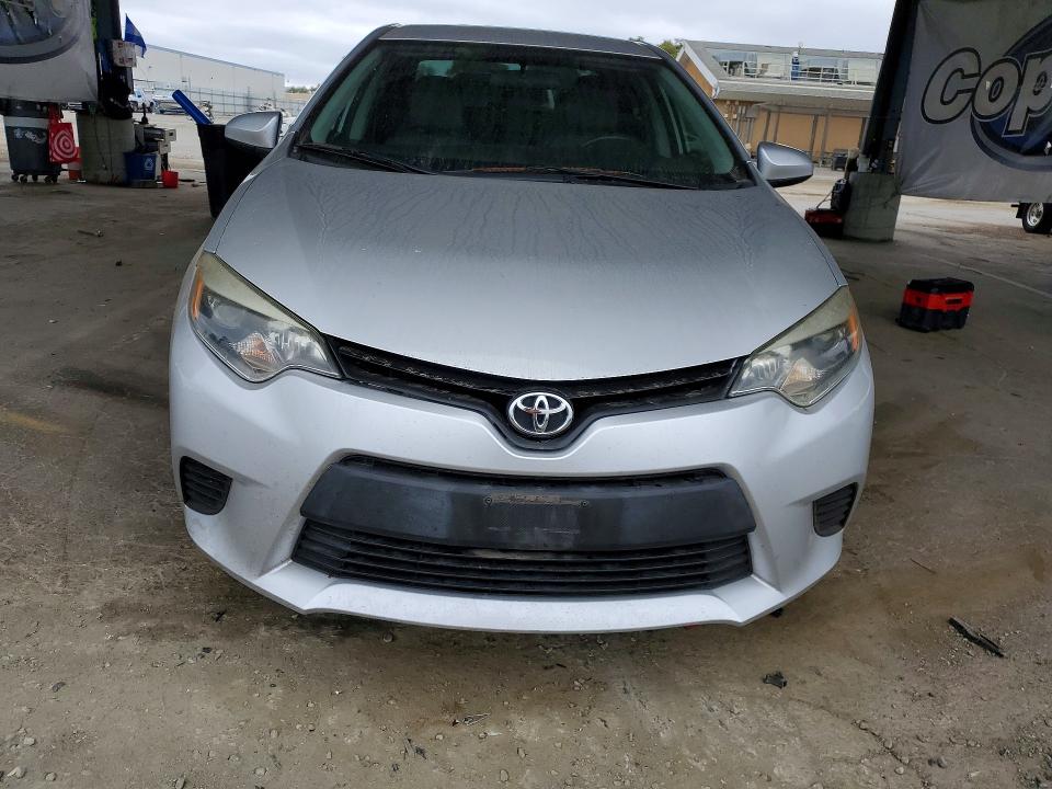 61896126 :رقم المزاد ، 5YFBURHE6GP453489 vin ، 2016 Toyota Corolla مزاد بيع