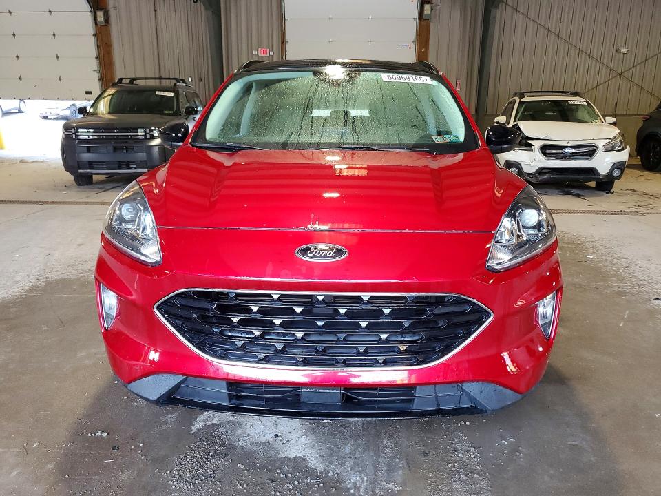 60969166 :رقم المزاد ، 1FMCU9H94MUA27365 vin ، 2021 Ford Escape مزاد بيع