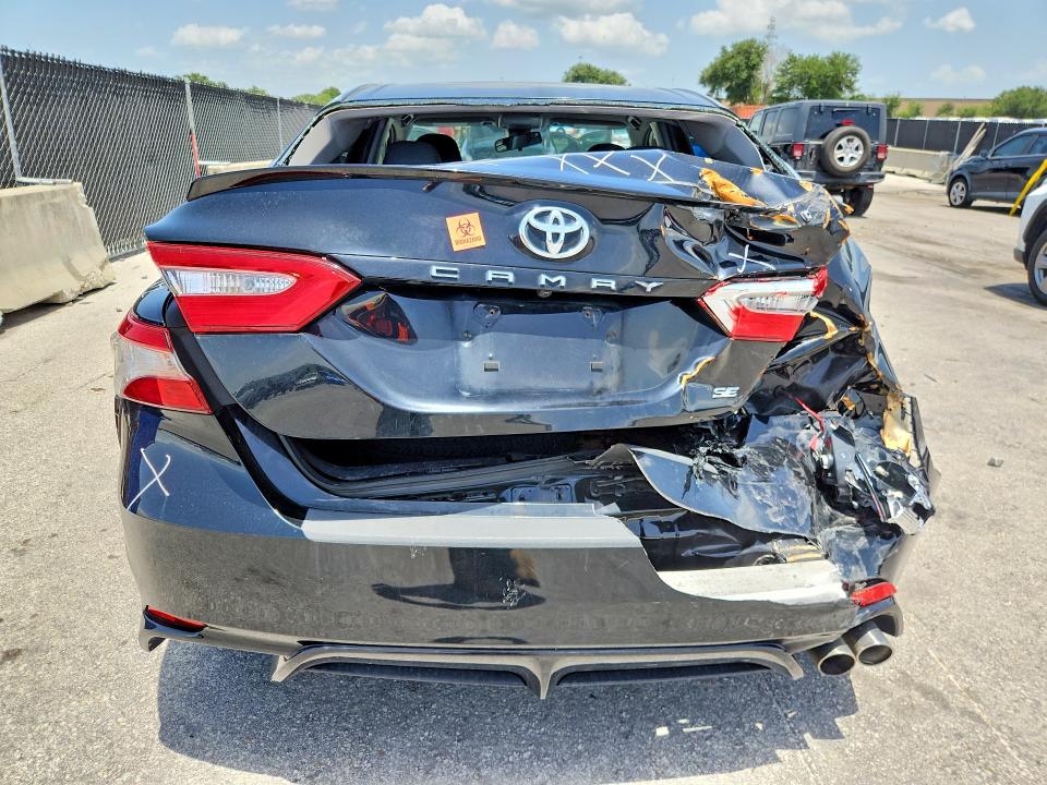 60976566 :رقم المزاد ، JTNB11HKXJ3003744 vin ، 2018 Toyota Camry مزاد بيع