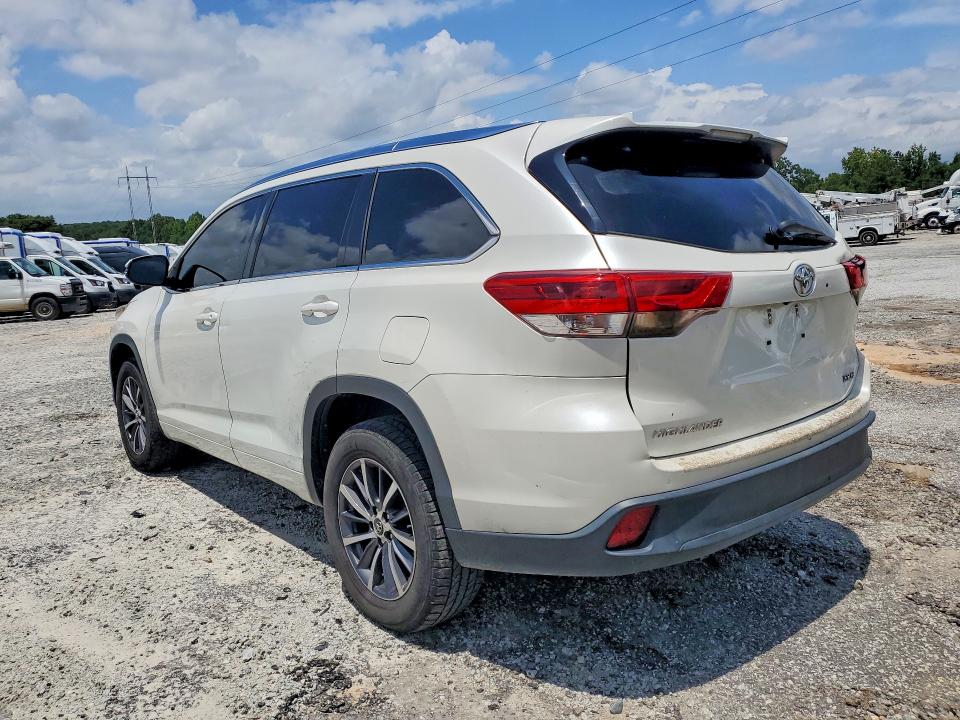 62475636 :رقم المزاد ، 5TDKZRFH1HS519857 vin ، 2017 Toyota Highlander مزاد بيع