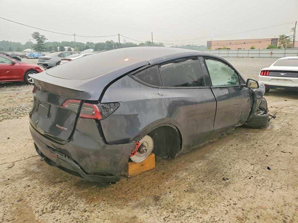 61151296 :رقم المزاد ، 7SAYGDEF8SF310827 vin ، 2025 Tesla Model Y مزاد بيع