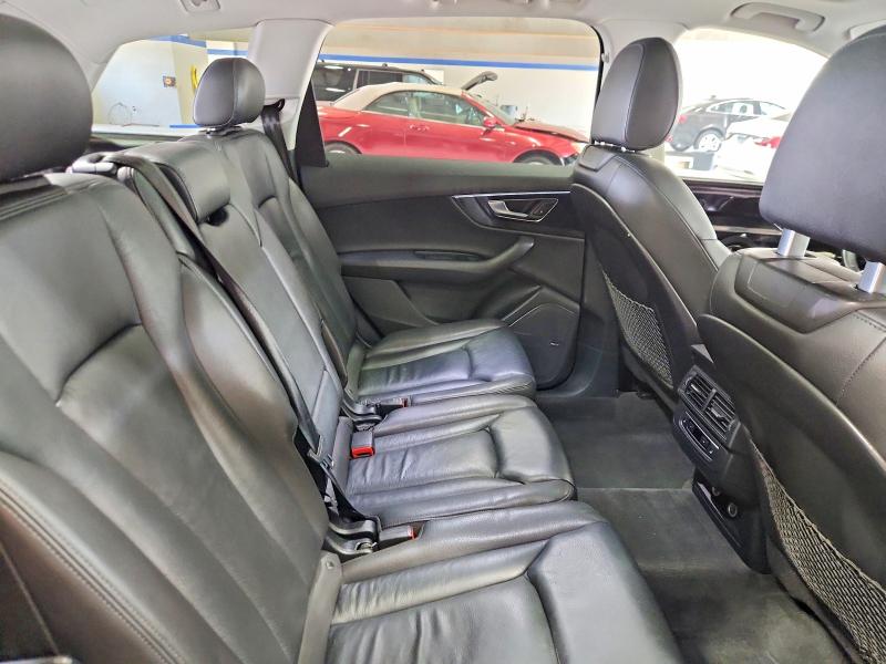 Продаж на аукціоні авто 2018 Audi Q7, vin: WA1LAAF70JD031404, номер лоту: 62044696