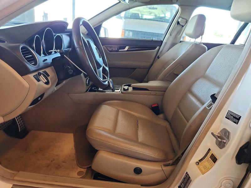 62302776 :رقم المزاد ، WDDGF4HB4CR220824 vin ، 2012 Mercedes-benz C مزاد بيع