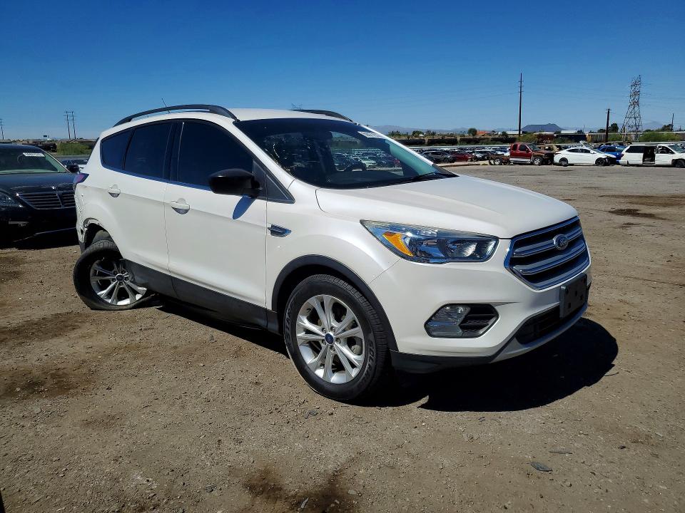 Продаж на аукціоні авто 2018 Ford Escape, vin: 1FMCU0GD2JUC19140, номер лоту: 59377816