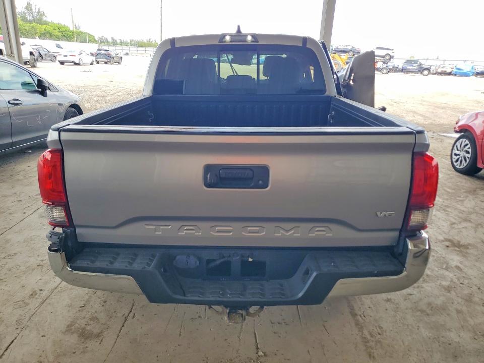 60170916 :رقم المزاد ، 5TFAZ5CNXMX096554 vin ، 2021 Toyota Tacoma مزاد بيع