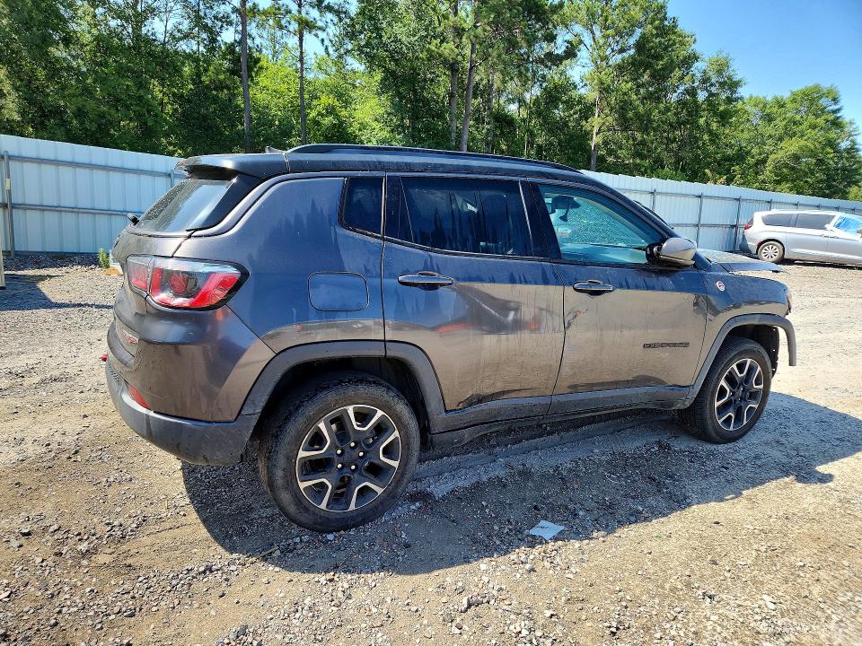 59674836 :رقم المزاد ، 3C4NJDDB7KT825500 vin ، 2019 Jeep Compass مزاد بيع
