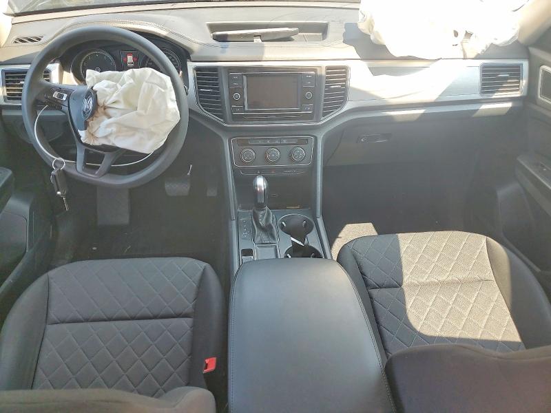 63166836 :رقم المزاد ، 1V2AP2CA7JC530531 vin ، 2018 Volkswagen Atlas مزاد بيع