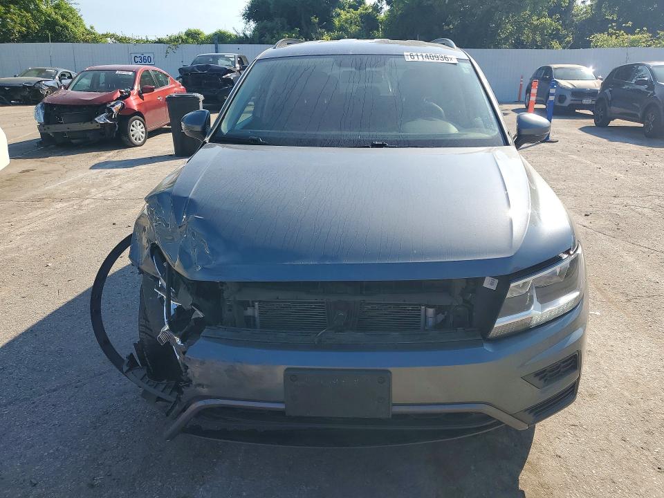2021 Volkswagen Tiguan მანქანა იყიდება აუქციონზე, vin: 3VV3B7AX3MM125221, აუქციონის ნომერი: 61140936