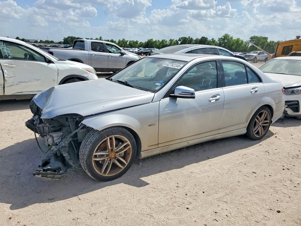 2012 Mercedes-benz C მანქანა იყიდება აუქციონზე, vin: WDDGF4HB7CR214578, აუქციონის ნომერი: 62782346