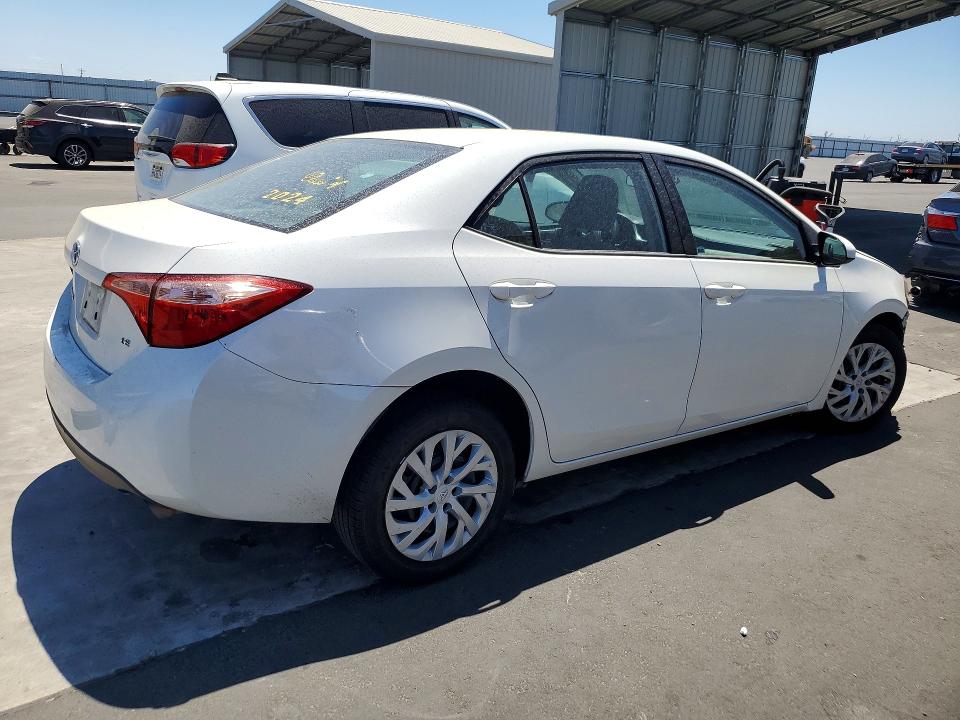 Продажа на аукционе авто 2017 Toyota Corolla, vin: 5YFBURHE8HP636152, номер лота: 61748866