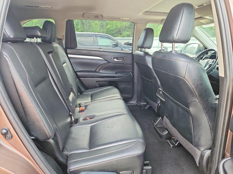59401036 :رقم المزاد ، 5TDKZRFH8KS290472 vin ، 2019 Toyota Highlander مزاد بيع