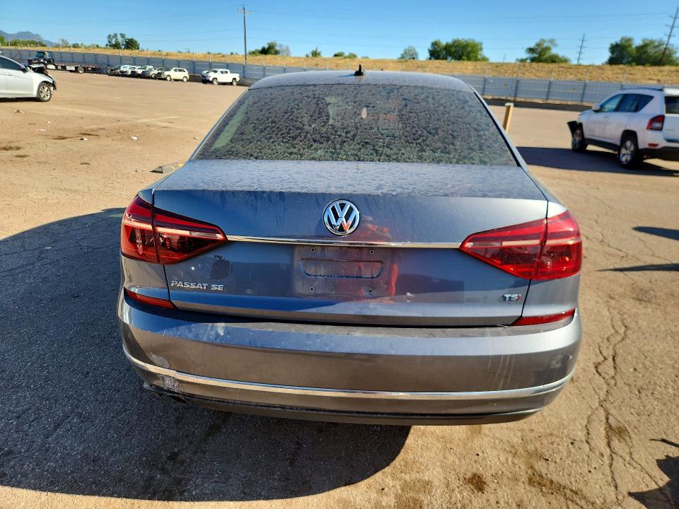 60990066 :رقم المزاد ، 1VWBT7A37HC075772 vin ، 2017 Volkswagen Passat مزاد بيع