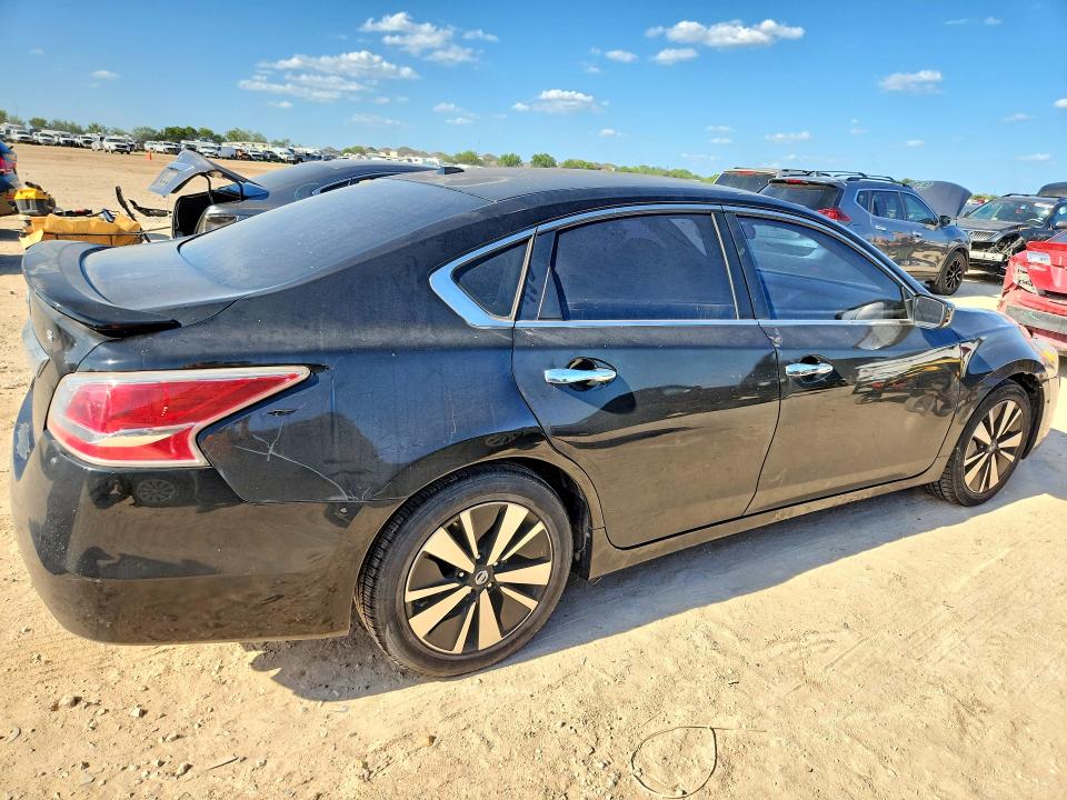 Продажа на аукционе авто 2015 Nissan Altima, vin: 1N4AL3AP5FN883104, номер лота: 62868866