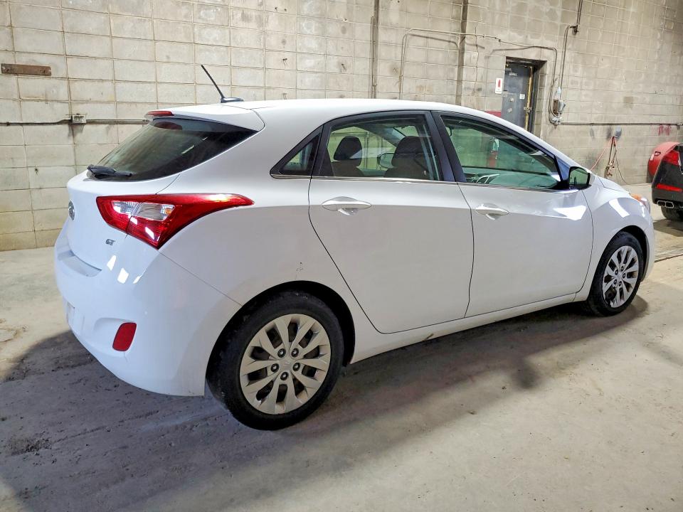 2016 Hyundai Elantra Gt მანქანა იყიდება აუქციონზე, vin: KMHD35LH6GU319277, აუქციონის ნომერი: 62100416