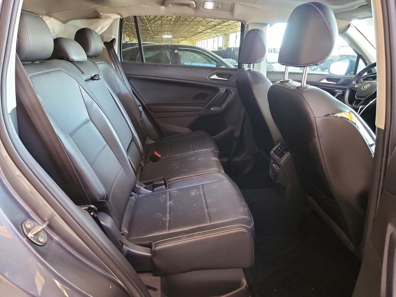 59300036 :رقم المزاد ، 3VV2B7AXXMM048116 vin ، 2021 Volkswagen Tiguan مزاد بيع