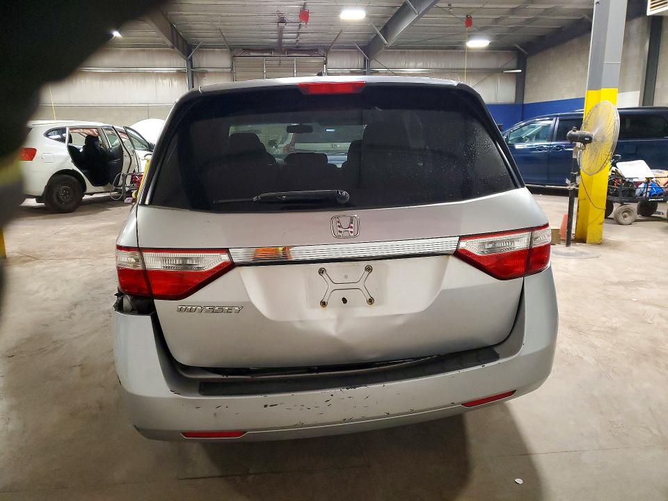 60304216 :رقم المزاد ، 5FNRL5H67CB111686 vin ، 2012 Honda Odyssey مزاد بيع