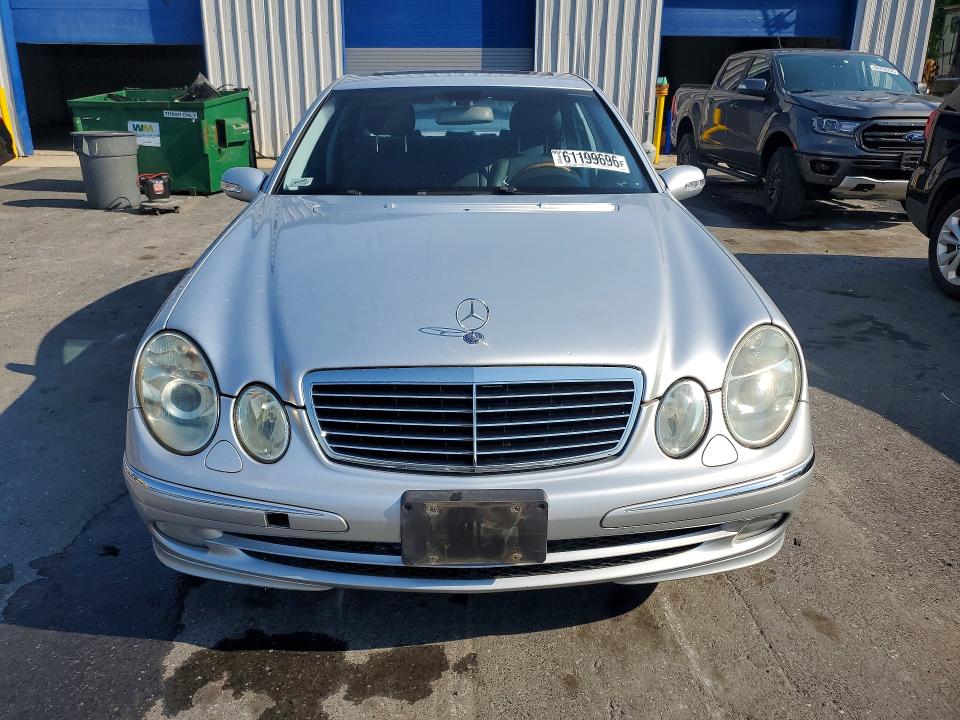61199696 :رقم المزاد ، WDBUF56J96A948668 vin ، 2006 Mercedes-benz E مزاد بيع