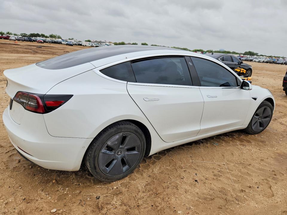 60550926 :رقم المزاد ، 5YJ3E1EA2LF590598 vin ، 2020 Tesla Model 3 مزاد بيع