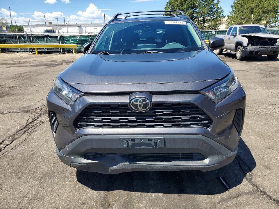 63397186 :رقم المزاد ، 2T3F1RFV0KW063399 vin ، 2019 Toyota Rav4 مزاد بيع