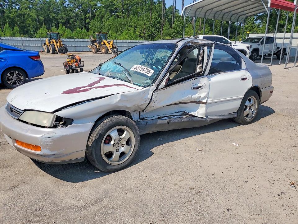 62494786 :رقم المزاد ، 1HGCD5605VA049235 vin ، 1997 Honda Accord مزاد بيع