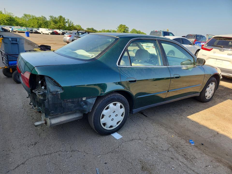 95588735 :رقم المزاد ، 1HGCG6658YA123650 vin ، 2000 Honda Accord مزاد بيع