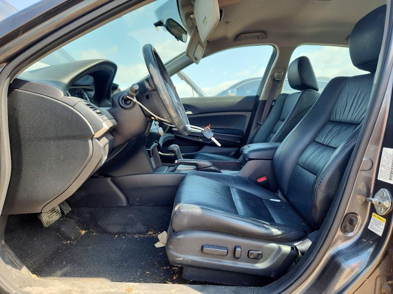 61675926 :رقم المزاد ، 1HGCP2F61BA058813 vin ، 2011 Honda Accord مزاد بيع