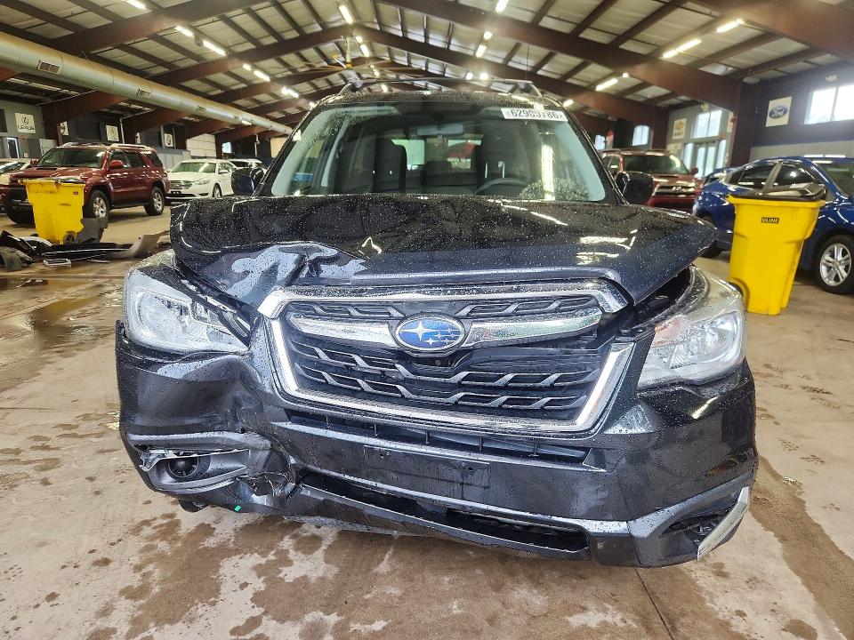 62900786 :رقم المزاد ، JF2SJAEC7HH404233 vin ، 2017 Subaru Forester مزاد بيع