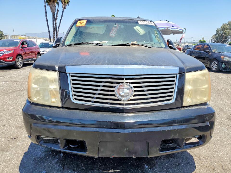 61820526 :رقم المزاد ، 1GYEK63N23R126381 vin ، 2003 Cadillac Escalade مزاد بيع